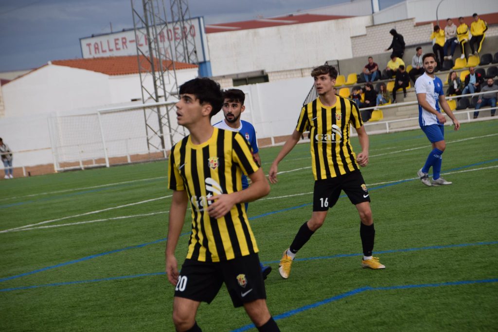 Sau en un partido con el AD Lobón.