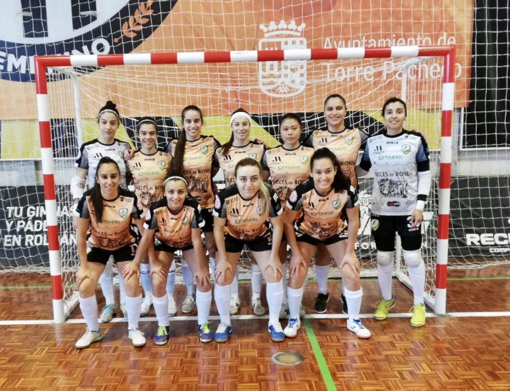 Zahra, con el Atlético Torcal antes de medirse al STV Roldán B.